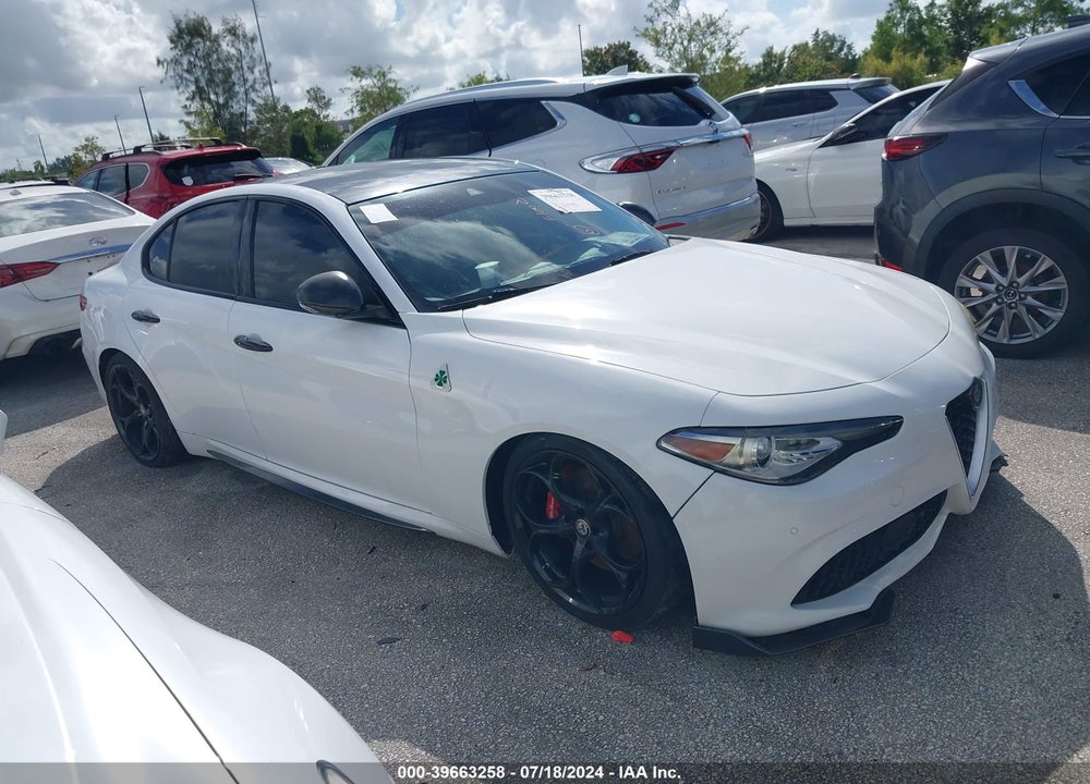 2018 ALFA ROMEO GIULIA AWD VIN: ZARFAEDN1J7579976