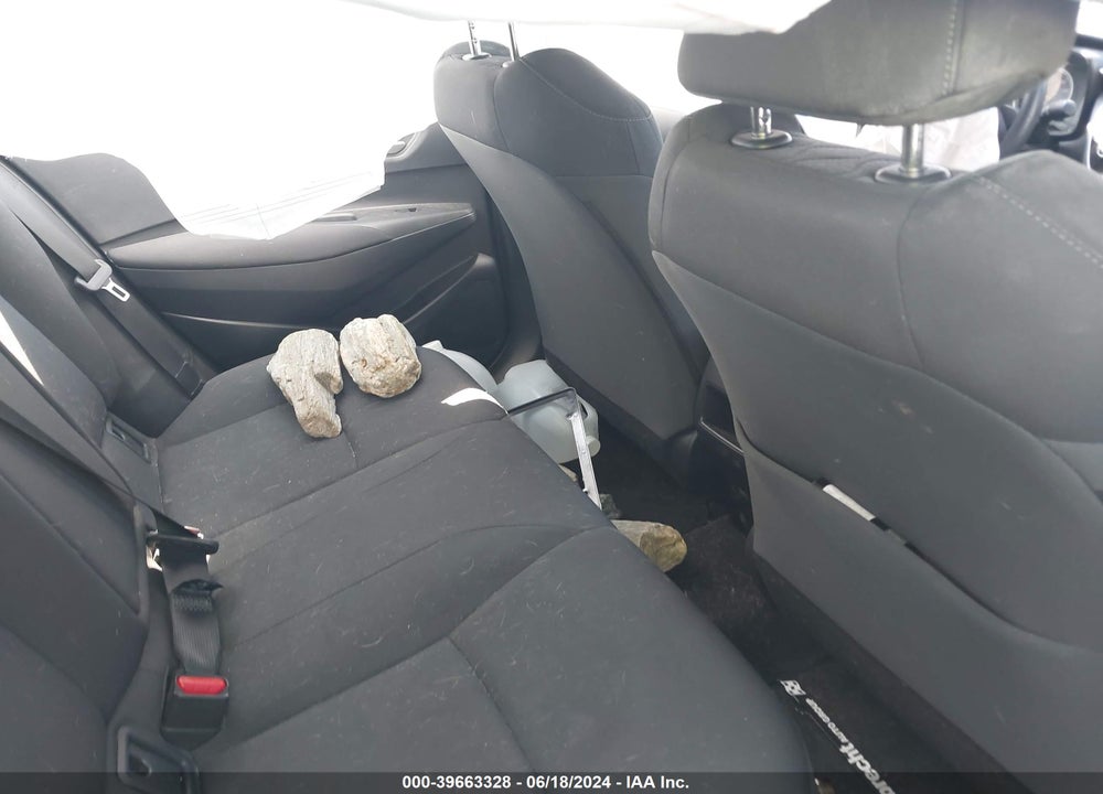 2021 TOYOTA COROLLA LE VIN: JTDEPMAE3MJ128218