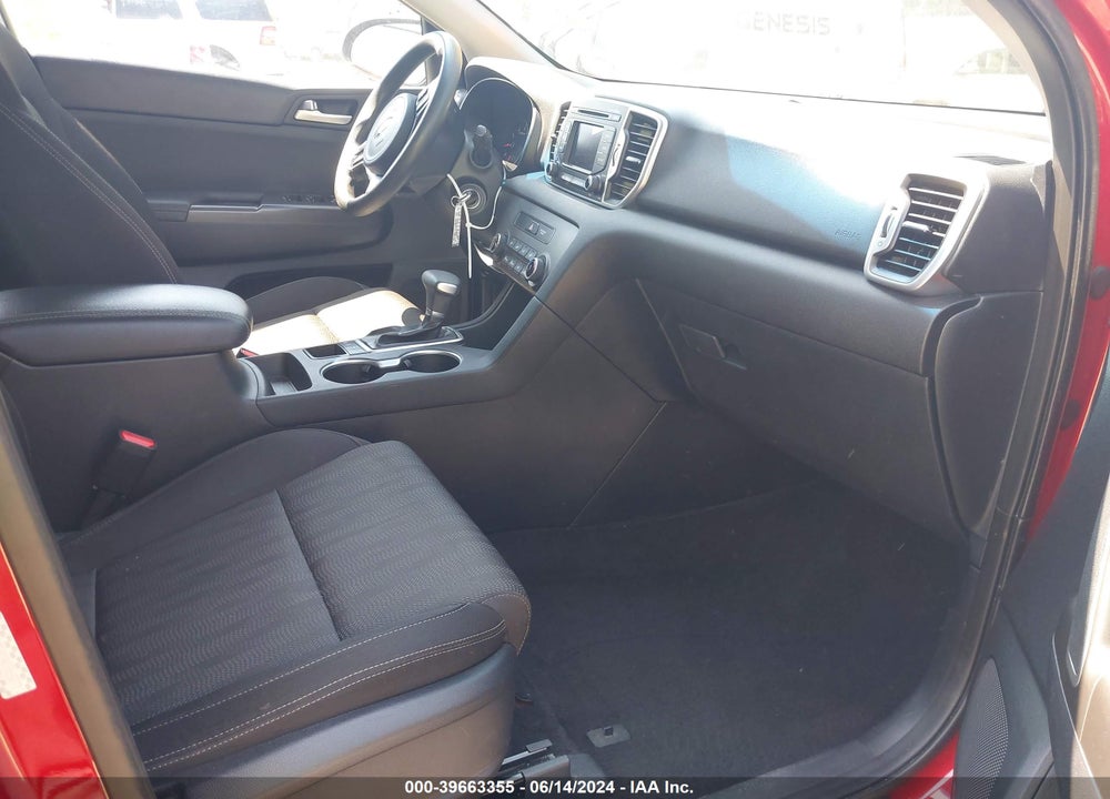 2019 KIA SPORTAGE LX VIN: KNDPMCAC9K7565273