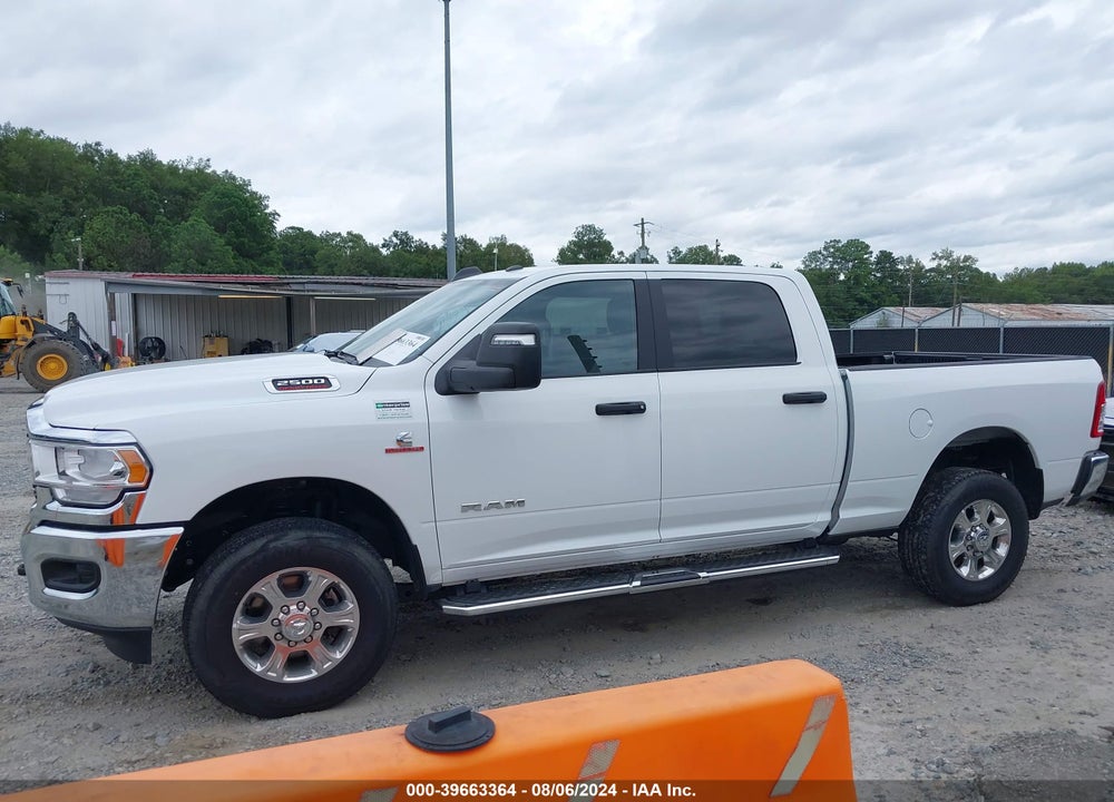 2024 RAM 2500 BIG HORN 4X4 6'4 BOX VIN: 3C6UR5DL5RG233221