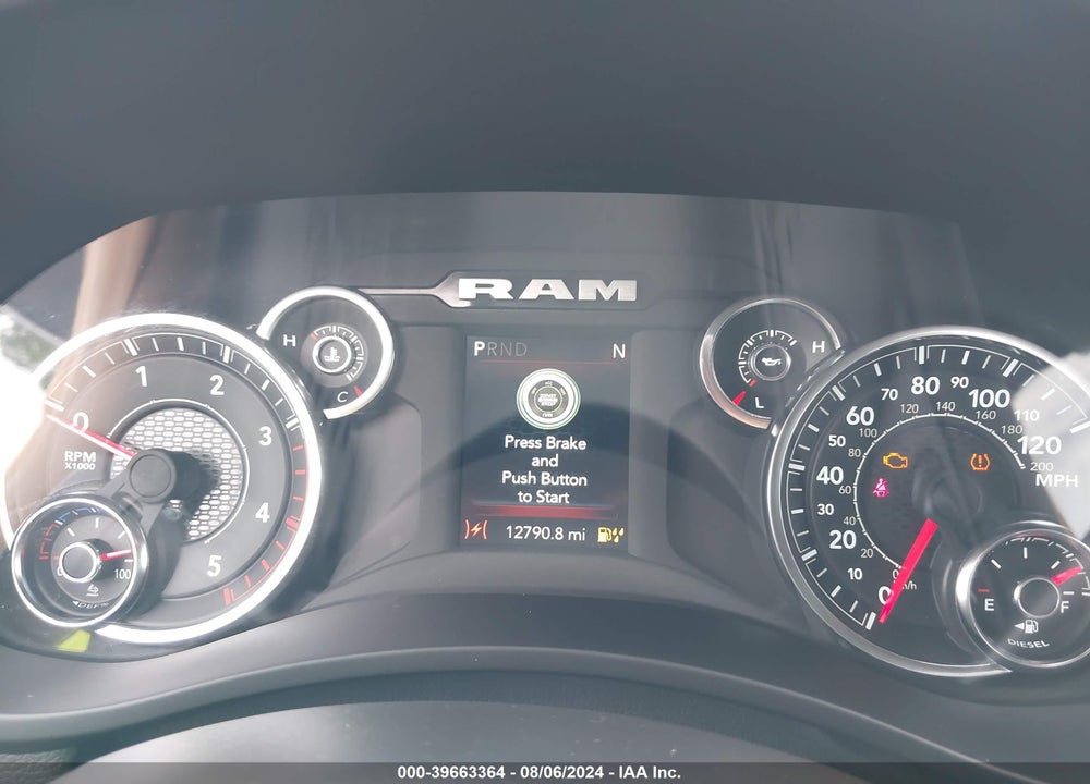 2024 RAM 2500 BIG HORN 4X4 6'4 BOX VIN: 3C6UR5DL5RG233221