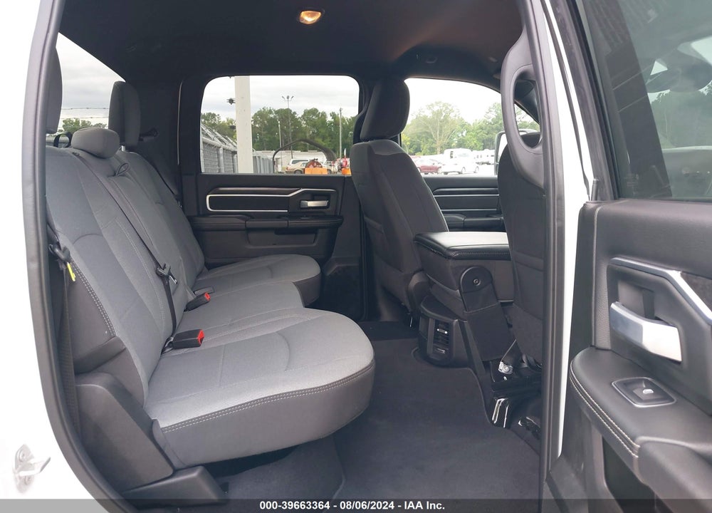 2024 RAM 2500 BIG HORN 4X4 6'4 BOX VIN: 3C6UR5DL5RG233221