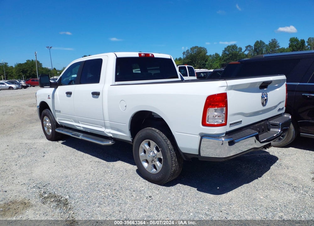2024 RAM 2500 BIG HORN 4X4 6'4 BOX VIN: 3C6UR5DL5RG233221