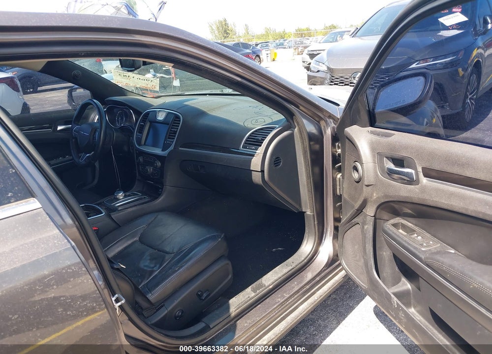 2015 CHRYSLER 300 LIMITED VIN: 2C3CCAAG9FH930140