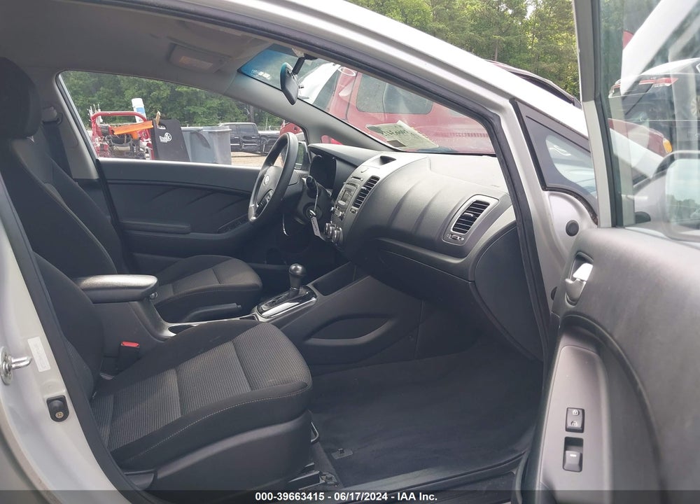 2017 KIA FORTE VIN: 3KPFK4A74HE115338