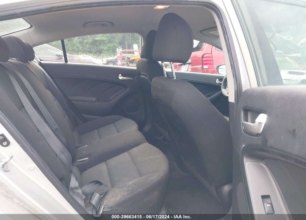 2017 KIA FORTE VIN: 3KPFK4A74HE115338