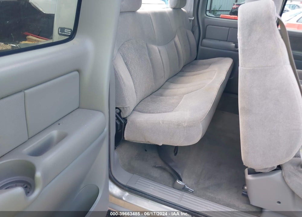 2000 CHEVROLET SILVERADO 1500 LS VIN: 1GCEK19T8YZ362944