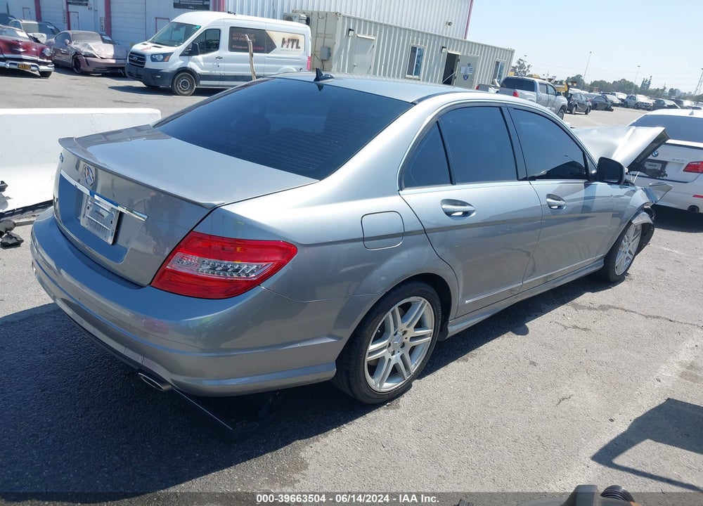 2008 MERCEDES-BENZ C 350 SPORT VIN: WDDGF56X08F042567
