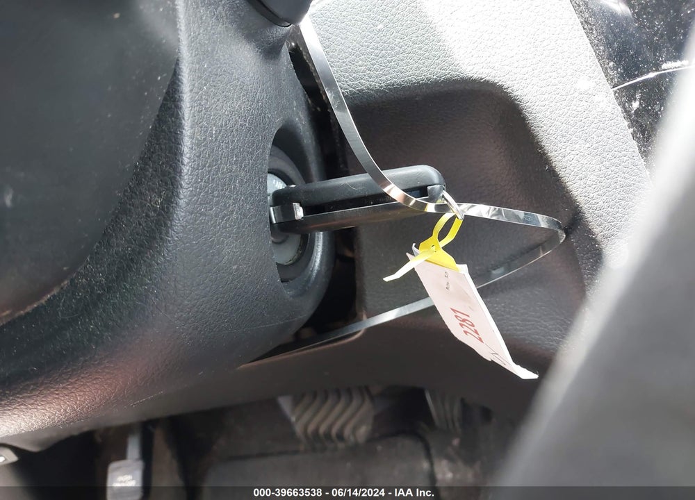 2017 NISSAN ROGUE S VIN: JN8AT2MV1HW006108
