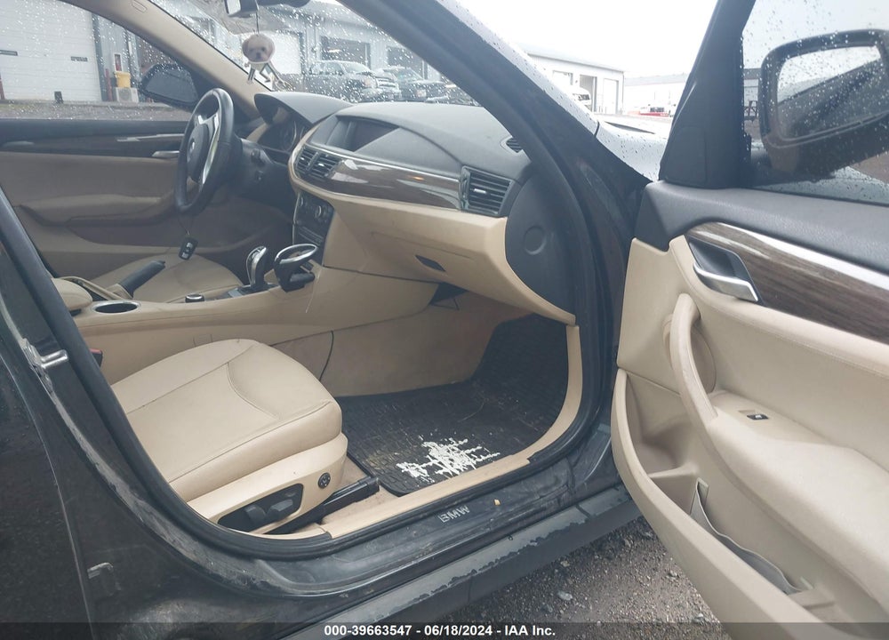 2014 BMW X1 XDRIVE28I VIN: WBAVL1C52EVY19156