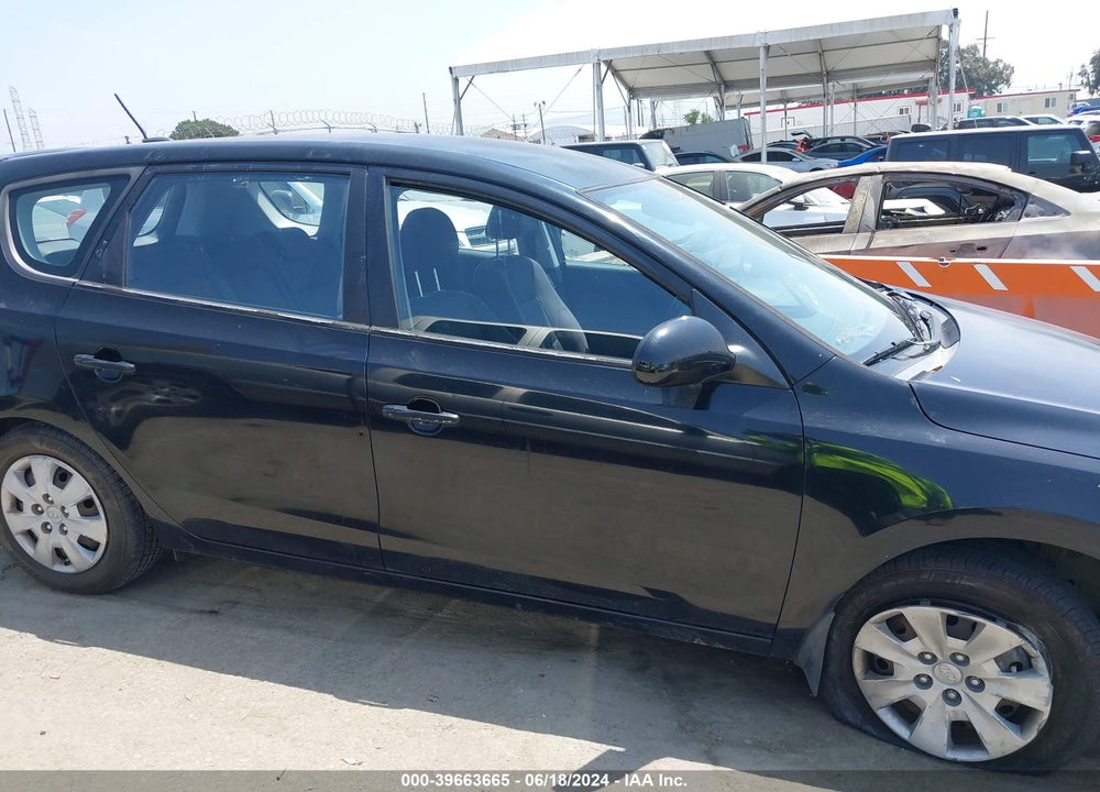 2010 HYUNDAI ELANTRA TOURING GLS VIN: KMHDB8AE0AU081639