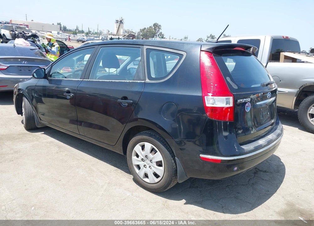 2010 HYUNDAI ELANTRA TOURING GLS VIN: KMHDB8AE0AU081639