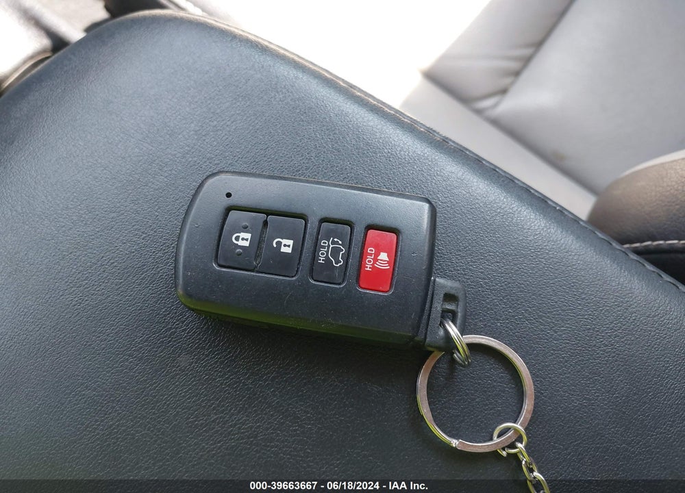 2017 TOYOTA RAV4 PLATINUM VIN: 2T3DFREV7HW686845