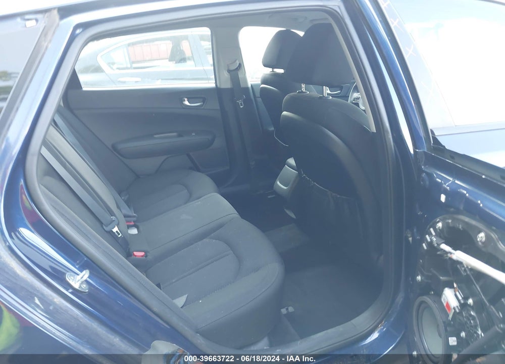 2018 KIA OPTIMA LX VIN: 5XXGT4L32JG191200