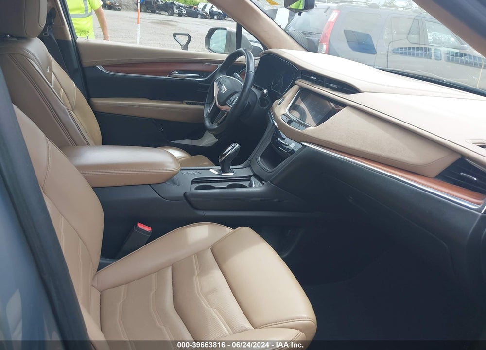 2017 CADILLAC XT5 PLATINUM VIN: 1GYKNFRS4HZ268875