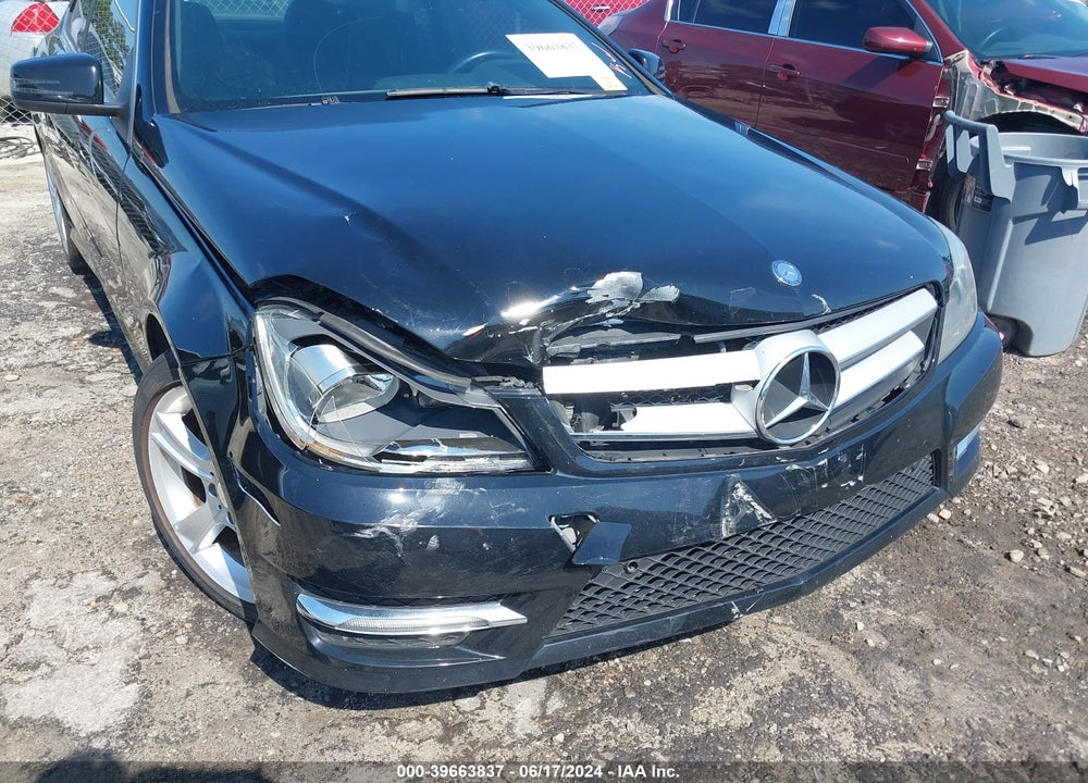 2013 MERCEDES-BENZ C 250 VIN: WDDGJ4HB7DG012481