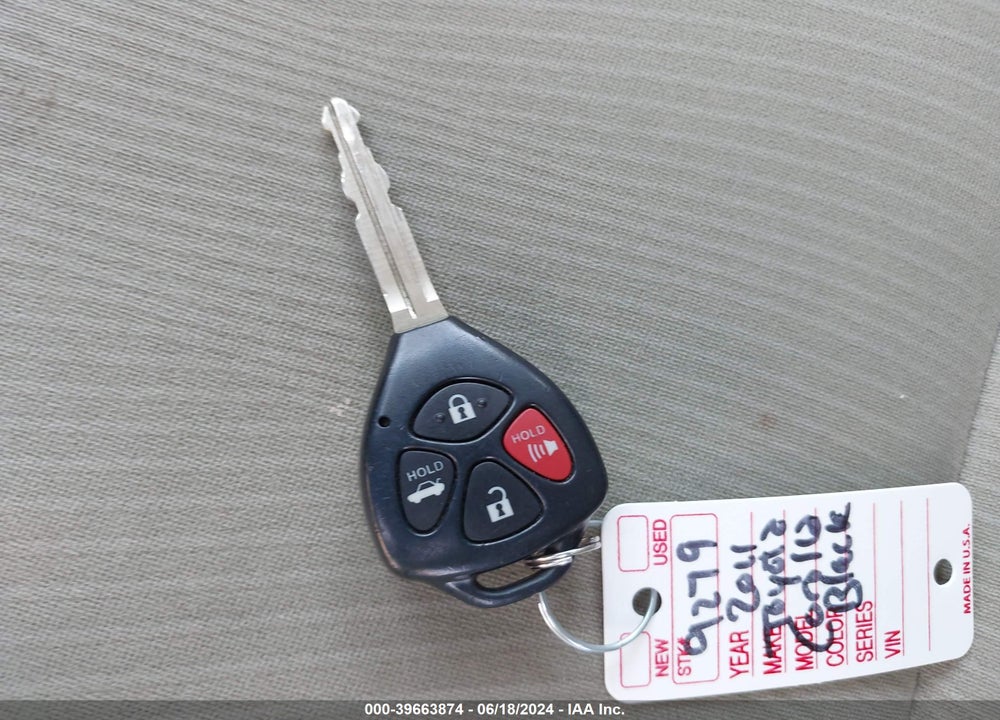 2011 TOYOTA COROLLA LE VIN: 2T1BU4EE4BC753712