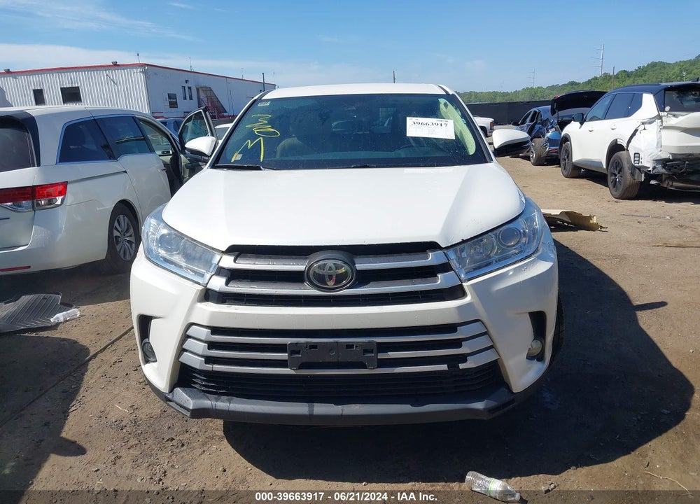 2017 TOYOTA HIGHLANDER LE PLUS VIN: 5TDBZRFH2HS420478