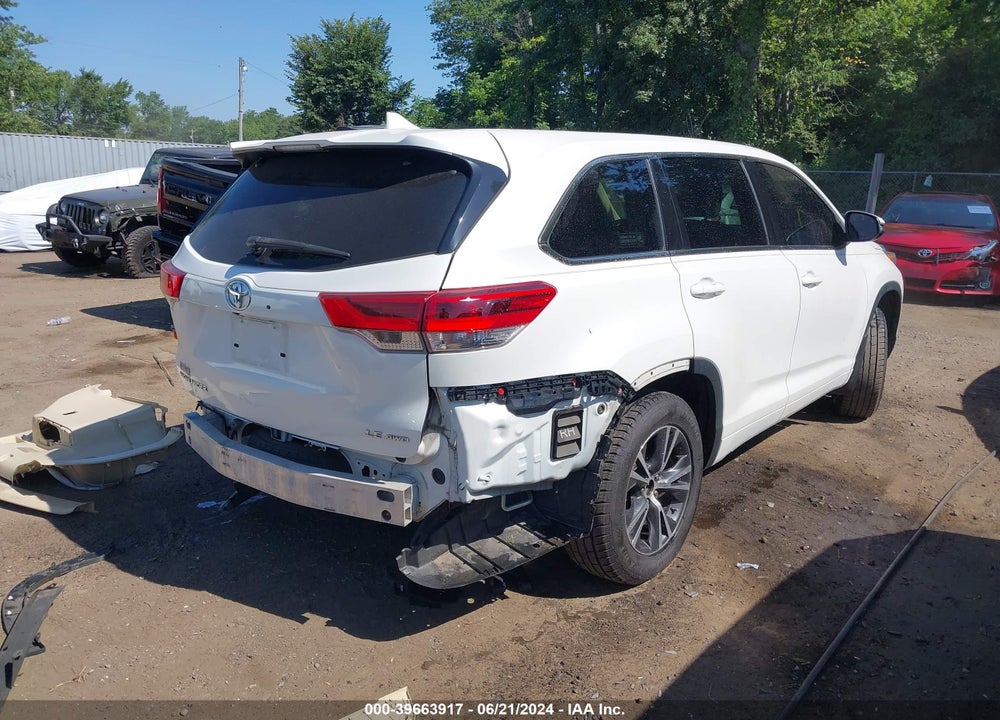 2017 TOYOTA HIGHLANDER LE PLUS VIN: 5TDBZRFH2HS420478
