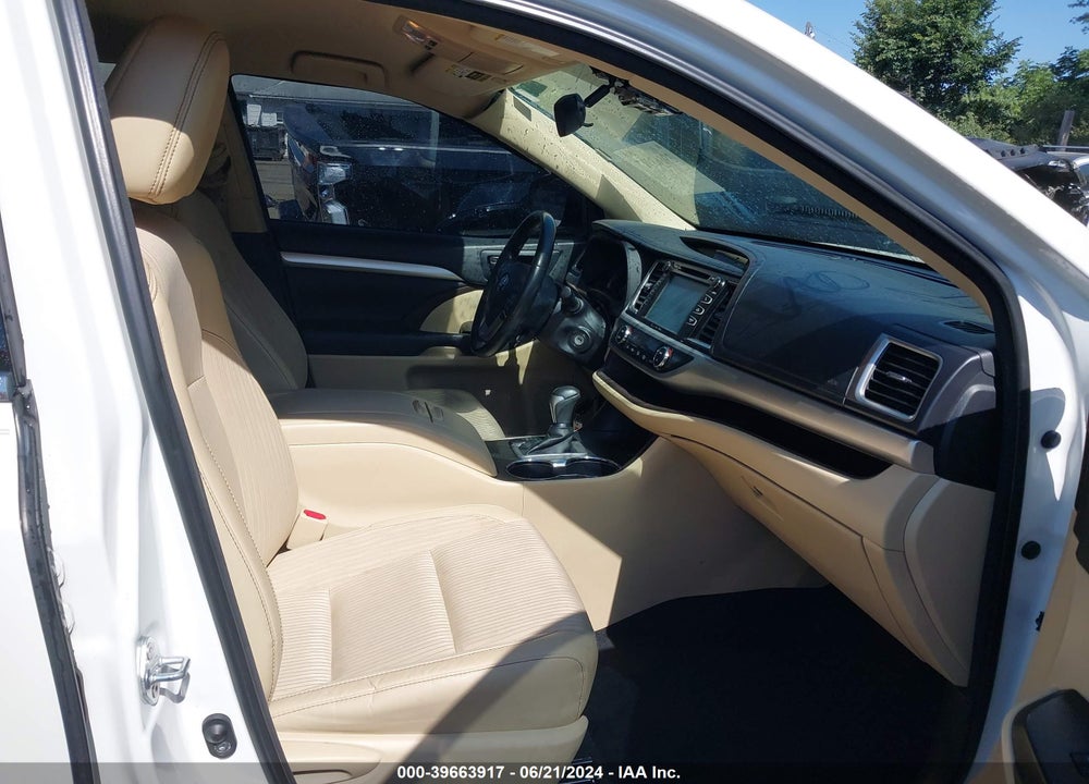 2017 TOYOTA HIGHLANDER LE PLUS VIN: 5TDBZRFH2HS420478