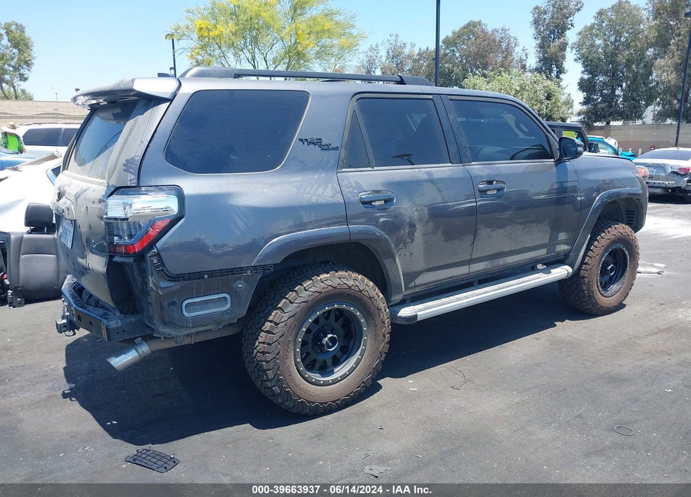 2020 TOYOTA 4RUNNER TRD OFF ROAD PREMIUM VIN: JTEBU5JR0L5775831