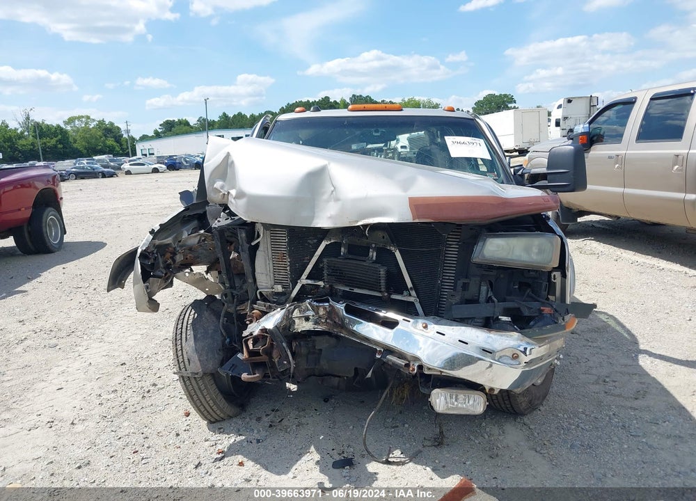 2005 CHEVROLET SILVERADO 3500 LS VIN: 1GCJK33265F924329