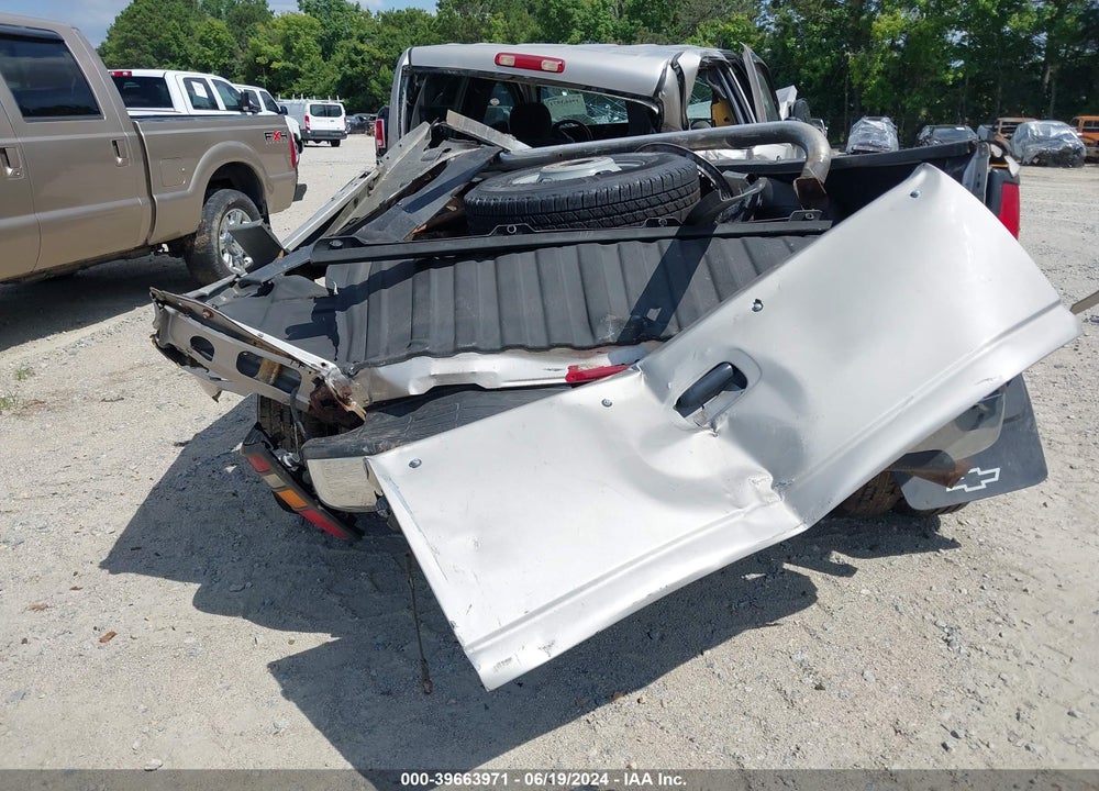 2005 CHEVROLET SILVERADO 3500 LS VIN: 1GCJK33265F924329
