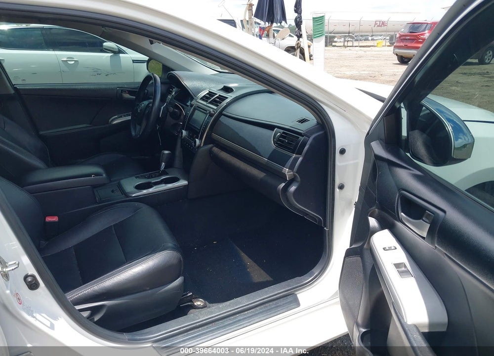 2014 TOYOTA CAMRY SE VIN: 4T1BF1FK6EU333627