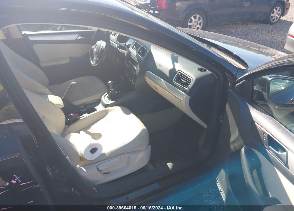 2012 VOLKSWAGEN JETTA 2.0L TDI VIN: 3VW3L7AJXCM092012