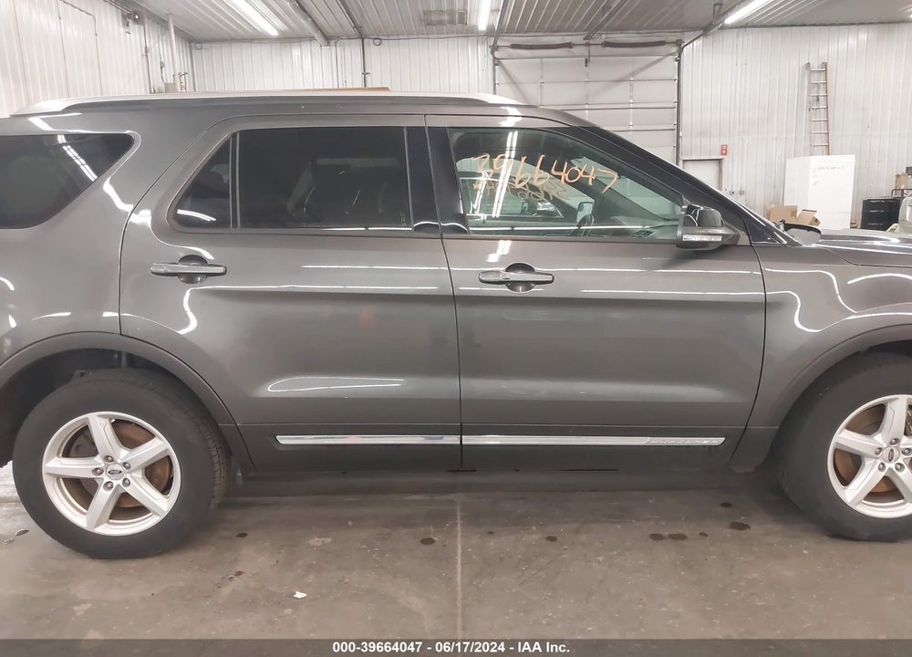 2017 FORD EXPLORER XLT VIN: 1FM5K8D87HGD55051
