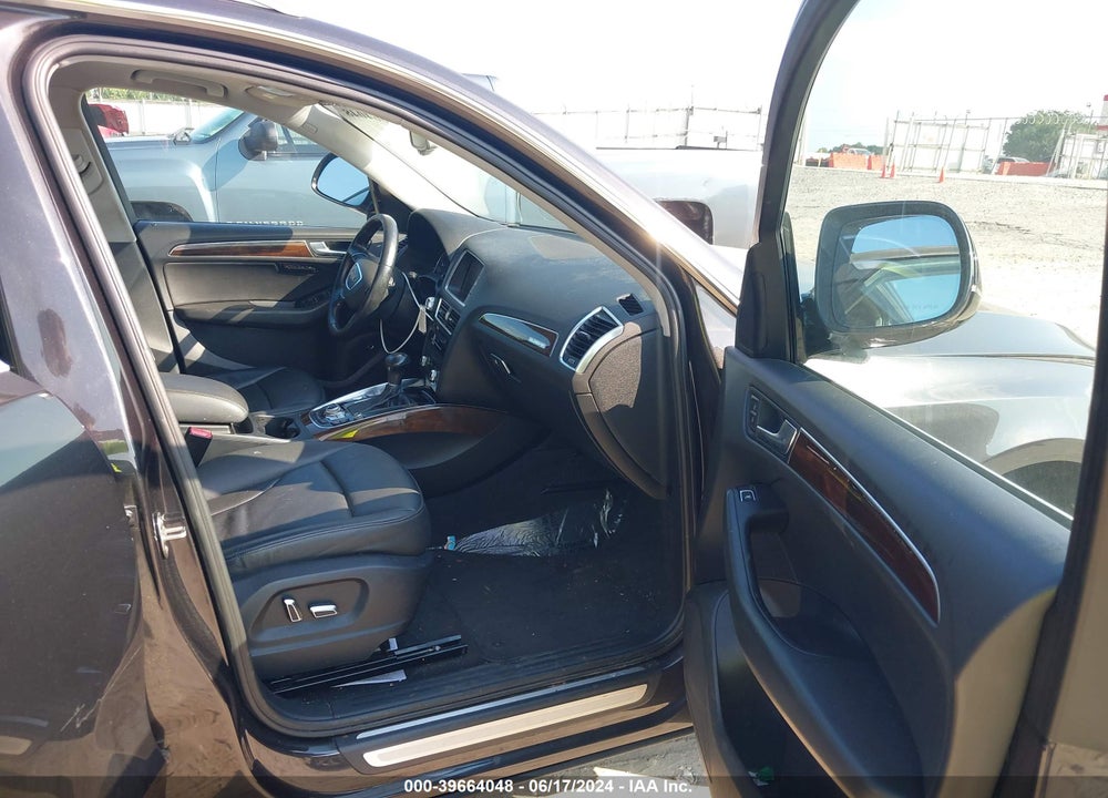 2015 AUDI Q5 2.0T PREMIUM VIN: WA1LFAFP8FA133642