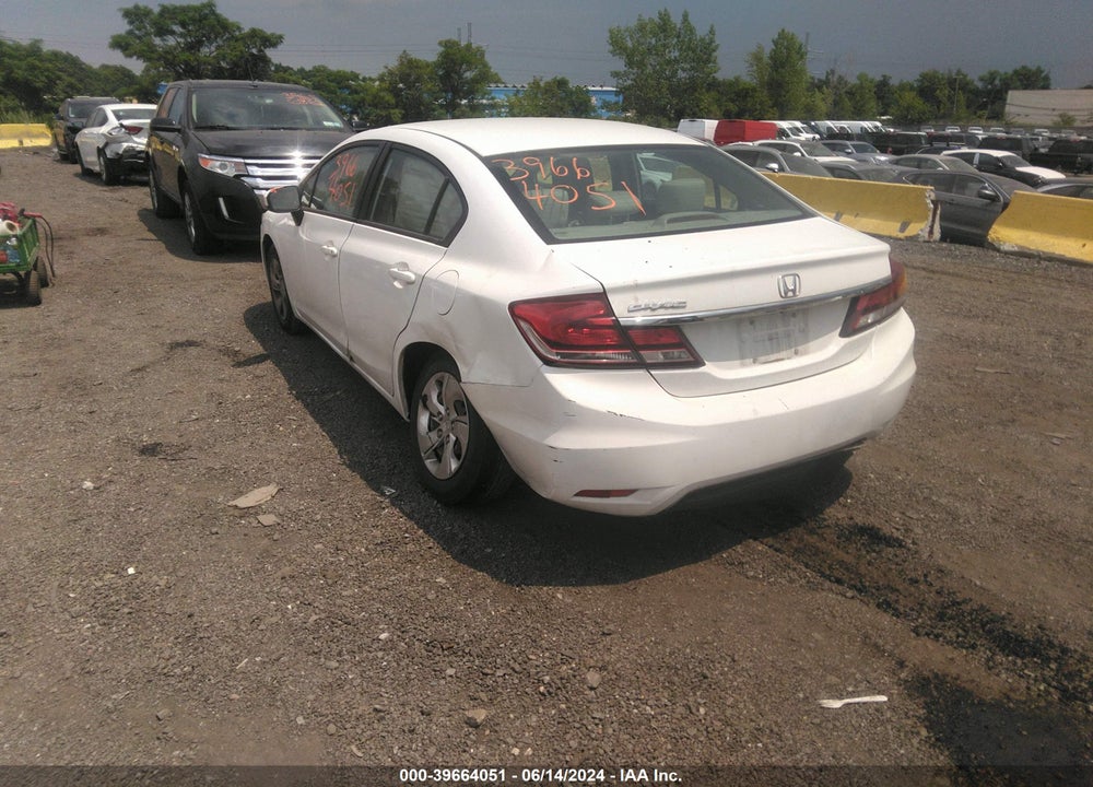 2015 HONDA CIVIC LX VIN: 19XFB2F5XFE245715
