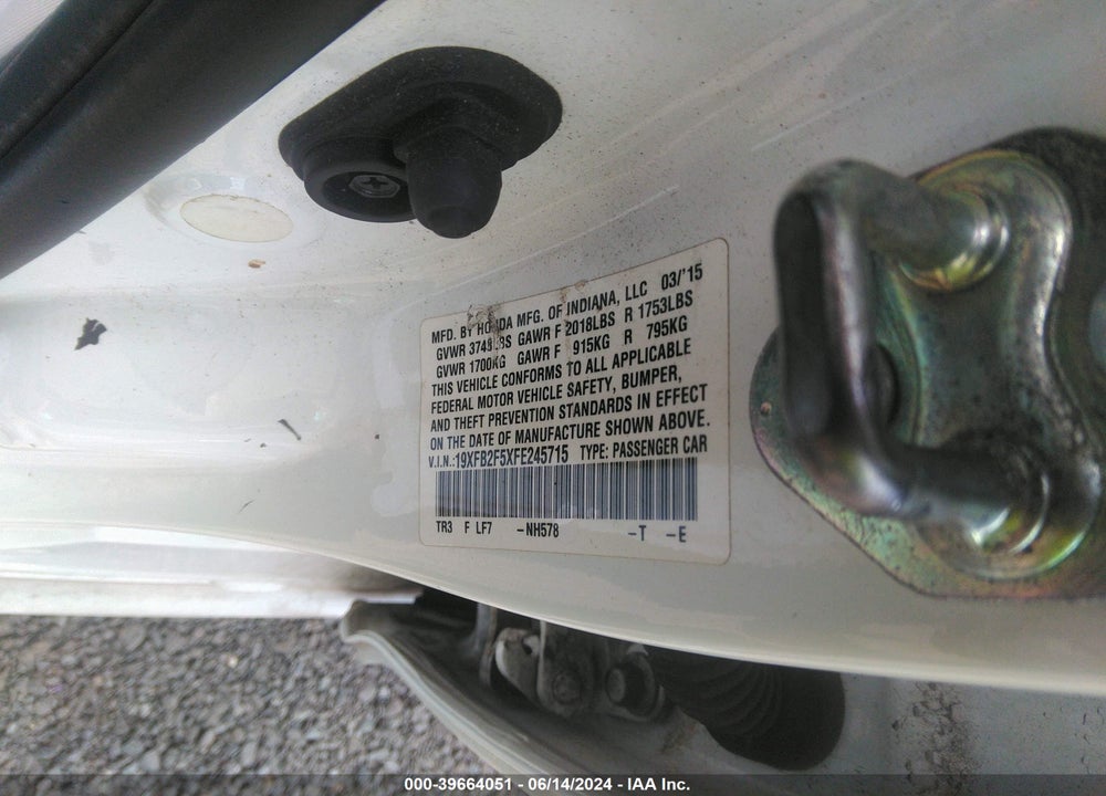 2015 HONDA CIVIC LX VIN: 19XFB2F5XFE245715