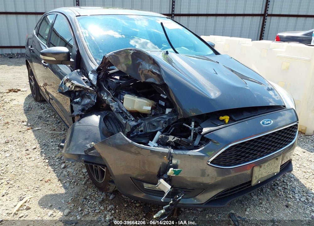 2018 FORD FOCUS SEL VIN: 1FADP3H27JL238681