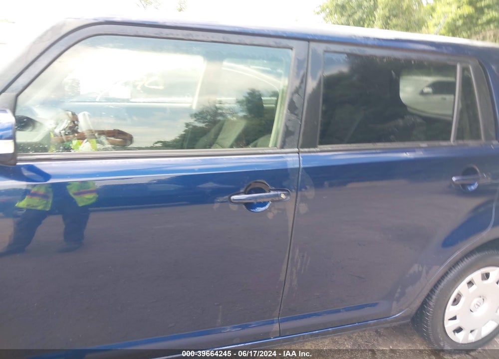 2015 SCION XB VIN: JTLZE4FE1FJ071847