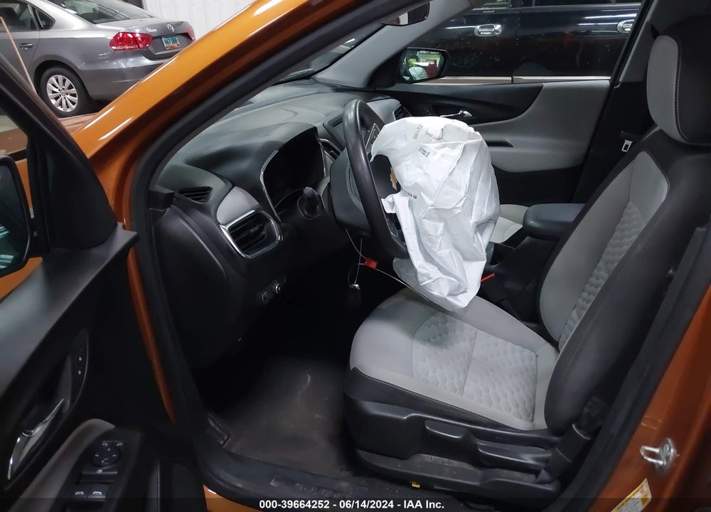 2018 CHEVROLET EQUINOX LS VIN: 2GNAXREV1J6161353