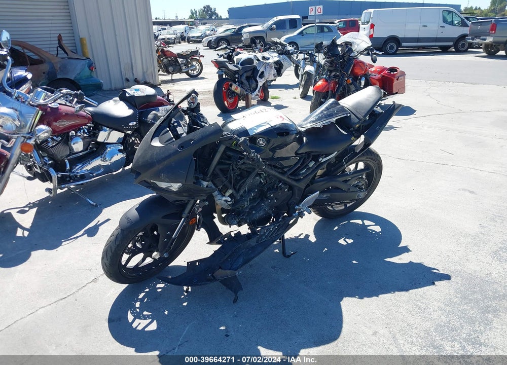 2020 YAMAHA YZFR3 A VIN: MH3RH18Y3LK003257