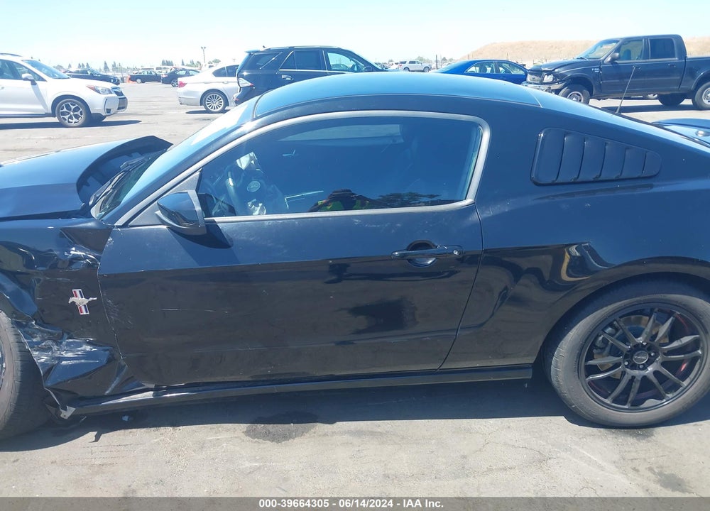 2014 FORD MUSTANG V6 PREMIUM VIN: 1ZVBP8AM3E5252868