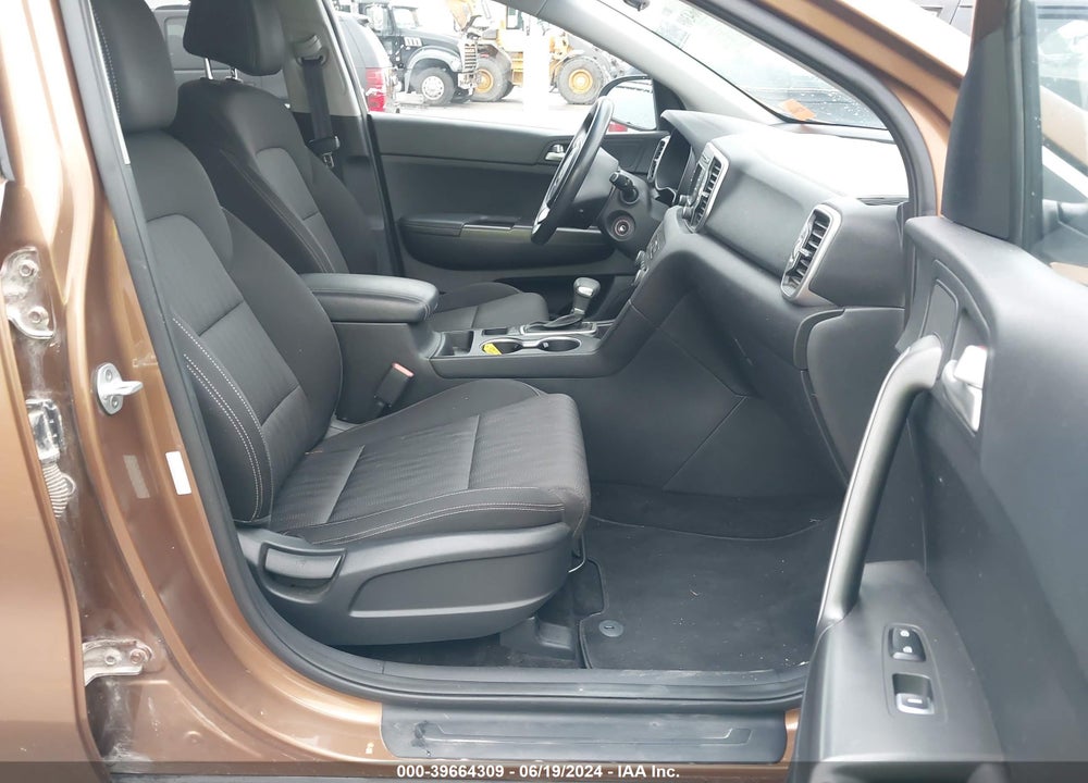 2017 KIA SPORTAGE LX VIN: KNDPMCAC7H7085421