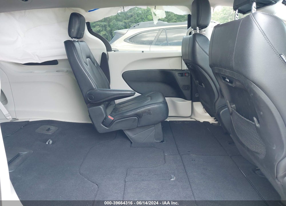2022 CHRYSLER PACIFICA TOURING L VIN: 2C4RC1BG3NR150891