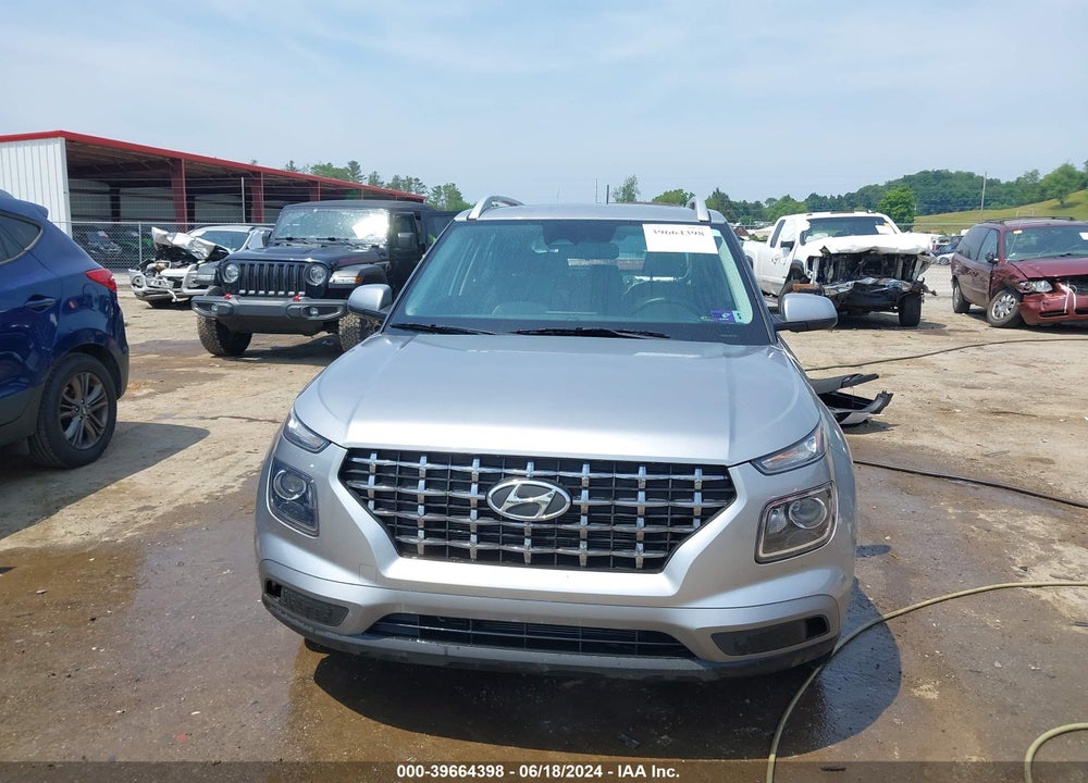 2023 HYUNDAI VENUE SEL VIN: KMHRC8A33PU249302