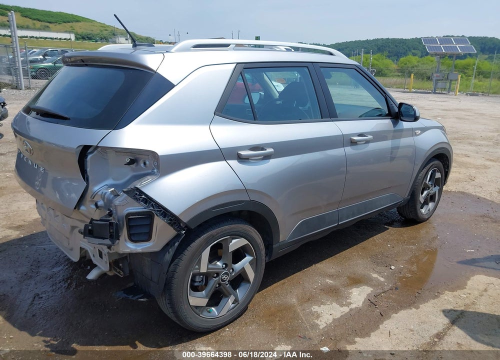 2023 HYUNDAI VENUE SEL VIN: KMHRC8A33PU249302