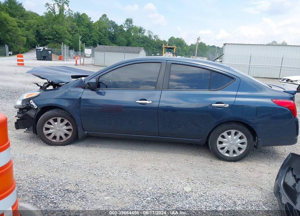 2015 NISSAN VERSA 1.6 SV VIN: 3N1CN7AP4FL922935