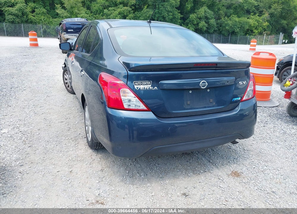 2015 NISSAN VERSA 1.6 SV VIN: 3N1CN7AP4FL922935