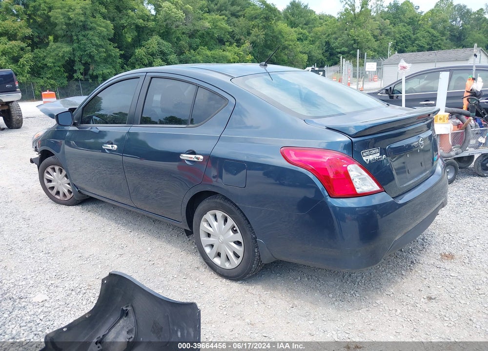 2015 NISSAN VERSA 1.6 SV VIN: 3N1CN7AP4FL922935