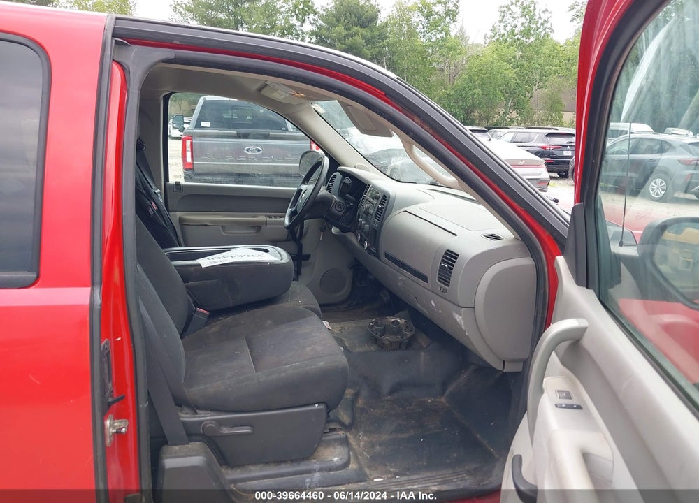 2011 CHEVROLET SILVERADO 1500 WORK TRUCK VIN: 1GCRCPEX6BZ272225