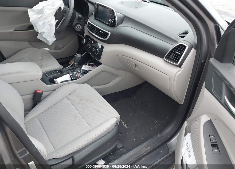 2020 HYUNDAI TUCSON SE VIN: KM8J2CA49LU111611