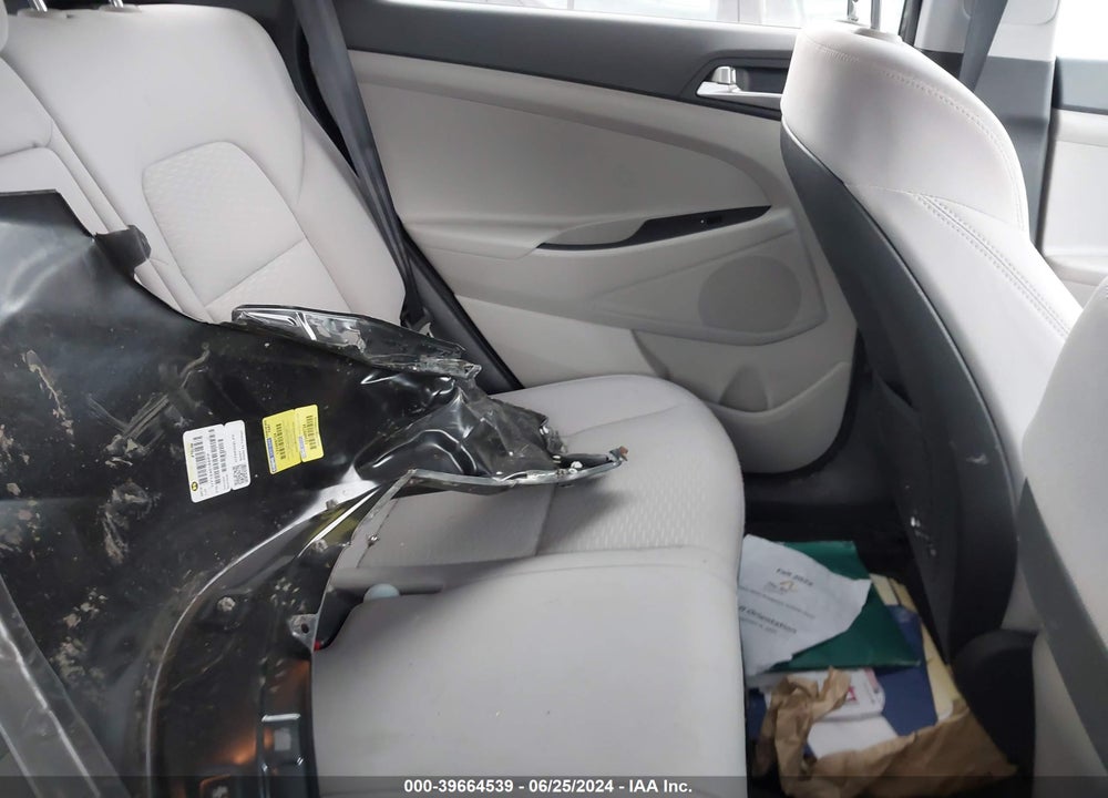 2020 HYUNDAI TUCSON SE VIN: KM8J2CA49LU111611