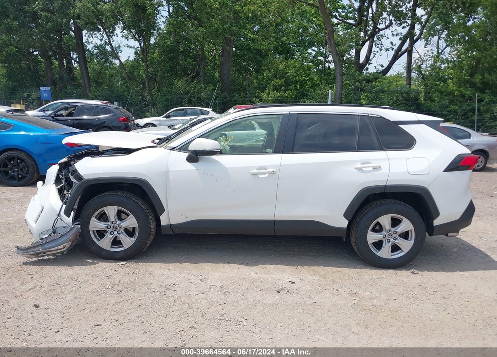 2019 TOYOTA RAV4 XLE VIN: JTMP1RFV4KJ004567
