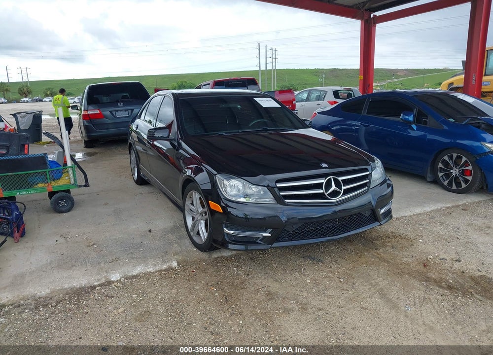 2014 MERCEDES-BENZ C 300 LUXURY 4MATIC/SPORT 4MATIC VIN: WDDGF8ABXEA935920